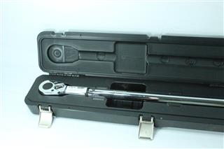 ICON PROFESSIONAL RATCHETING 3/4 DRIVE TORQUE WRENCH